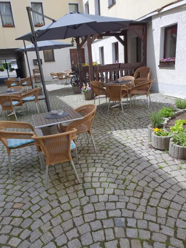 Hotel Goldener Loewe Zeulenroda-Triebes ภายนอก รูปภาพ